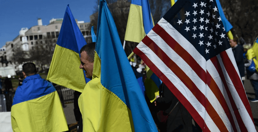 Депортация украинцев и россиян из США приостановлена из-за военной операции России