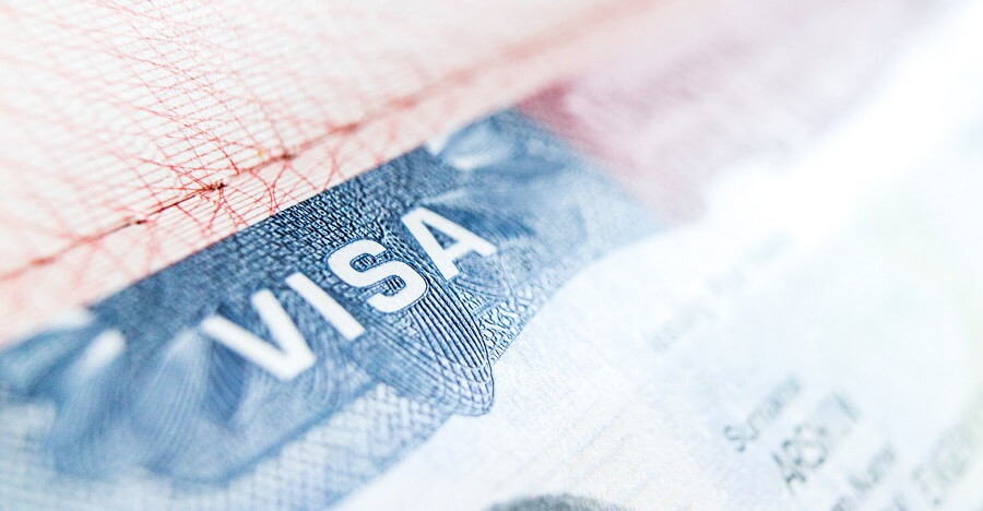 Иммиграционную визу можно получить через Варшаву. США объявила россиян 